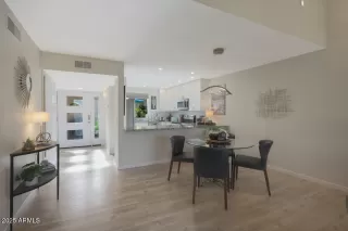 Photo #4: 6928307 Listing