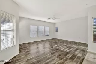 Photo #6: 6928325 Listing 