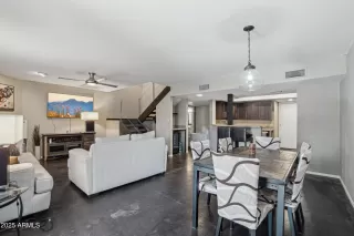 Photo #4: 6928350 Listing 