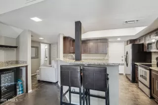 Photo #6: 6928350 Listing 