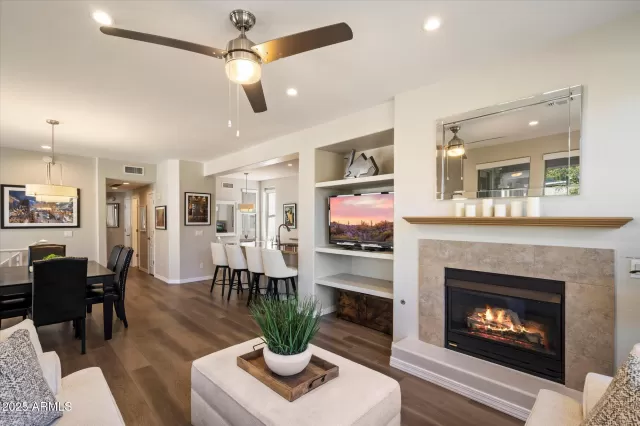 MLS: 6928411 Condo For Sale