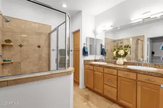 Photo #6: 6928472 Listing 