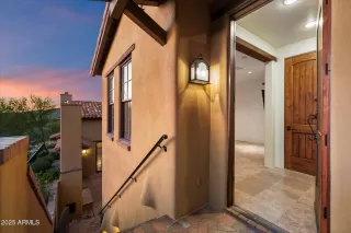 Photo #6: 6928529 Listing 