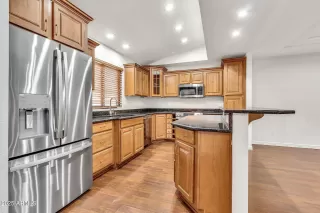 Photo #6: 6928563 Listing