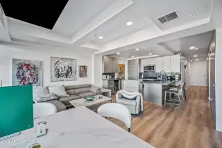 Photo #6: 6928628 Listing