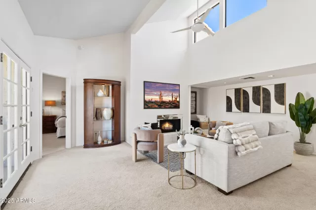 MLS: 6928647 Condo For Sale