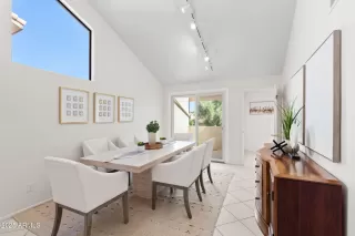 Photo #3: 6928647 Listing 