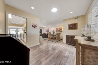 Photo #6: 6928661 Listing 