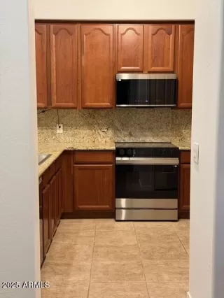 Photo #4: 6928663 Listing