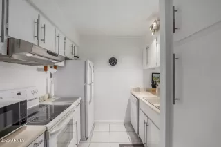 Photo #3: 6928717 Listing 