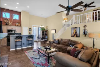 Photo #3: 6928718 Listing 