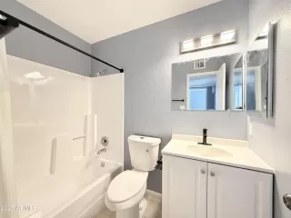 Photo #6: 6928725 Listing 