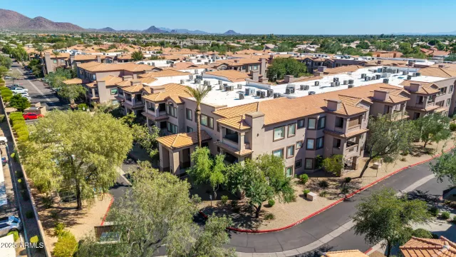 MLS: 6928786 Condo For Sale