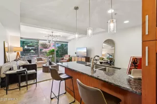 Photo #2: 6928869 Listing 