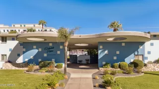 Photo #5: 6928916 Listing