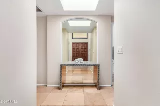 Photo #5: 6929187 Listing