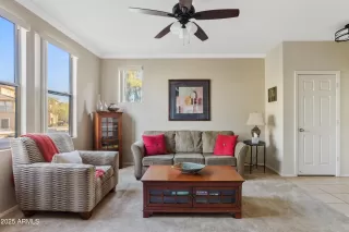 Photo #5: 6929344 Listing