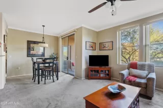 Photo #6: 6929344 Listing