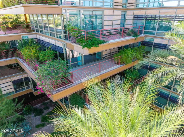 MLS: 6929368 Condo For Sale