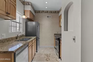 Photo #6: 6929467 Listing 