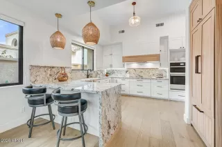 Photo #5: 6929645 Listing