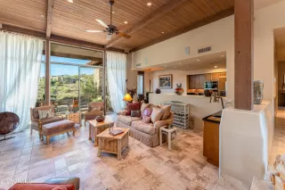 Photo #6: 6929684 Listing 