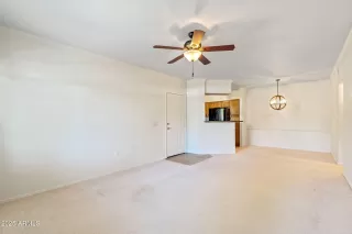 Photo #5: 6929697 Listing