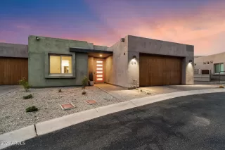 Photo #2: 6929718 Listing 