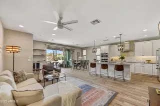 Photo #6: 6929763 Listing 