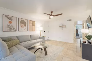 Photo #4: 6929811 Listing