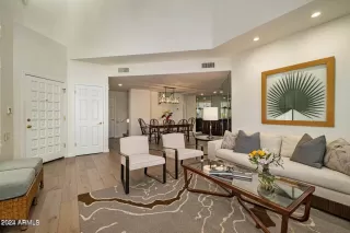 Photo #5: 6929865 Listing 