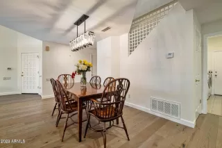 Photo #6: 6929865 Listing 