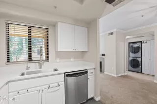 Photo #3: 6929868 Listing