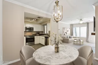 Photo #5: 6929868 Listing