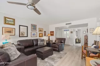 Photo #6: 6929881 Listing