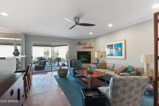 Photo #3: 6929896 Listing