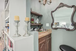 Photo #6: 6929941 Listing 