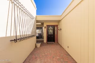 Photo #5: 6929953 Listing 