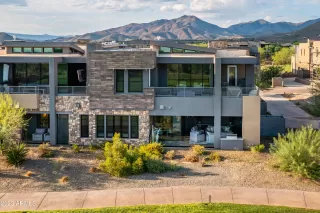 Photo #2: 6930001 Listing 