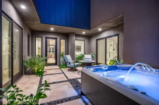 Photo #5: 6930001 Listing 
