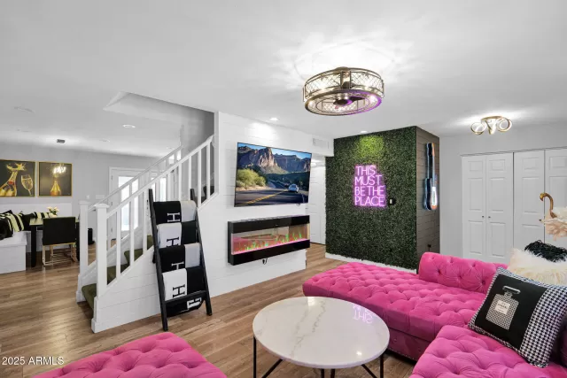 MLS: 6930051 Condo For Sale