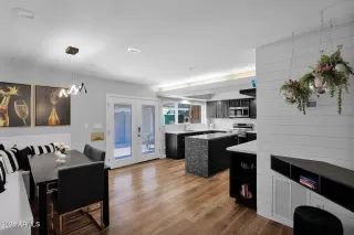 Photo #1: 6930051 Listing 