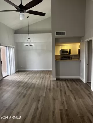 Photo #1: 6930162 Listing 