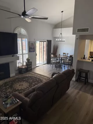 Photo #2: 6930162 Listing 