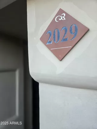 Photo #1: 6930192 Listing 