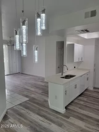 Photo #1: 6930434 Listing