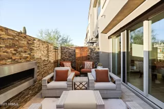 Photo #3: 6930446 Listing