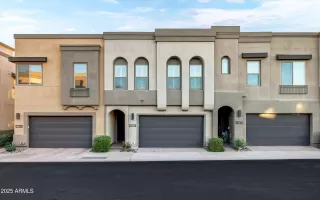 Photo #5: 6930446 Listing