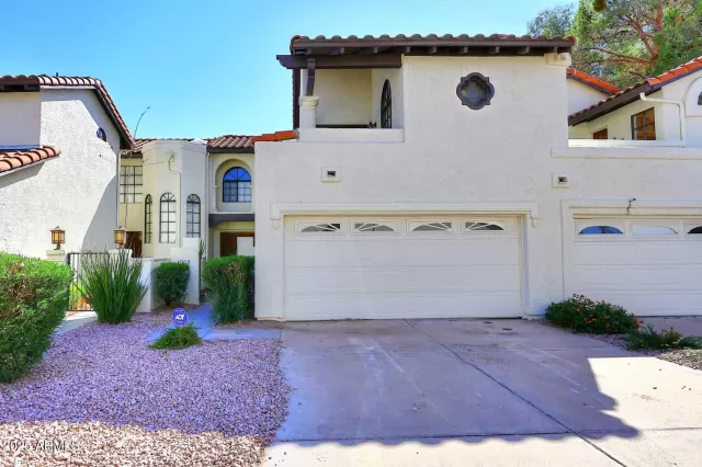 MLS: 6930452 Condo For Sale