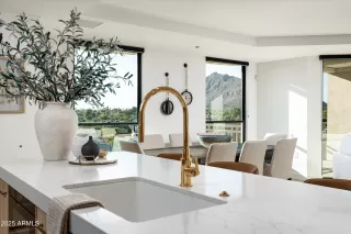 Photo #6: 6930464 Listing